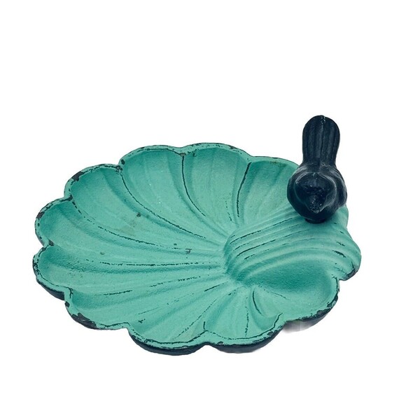Cast Iron Scalloped Shell with Perched Bird Soap Holder Jewelry Change Keys Tray - Picture 5 of 9